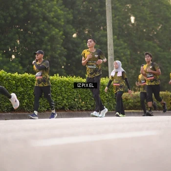 Runner Photo 6406276