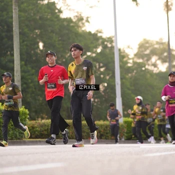 Runner Photo 6406381