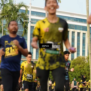 Runner Photo 6406408