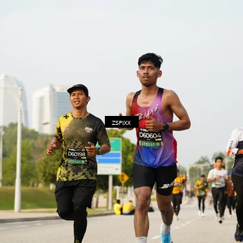 Runner Photo 6406454