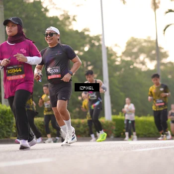 Runner Photo 6406468