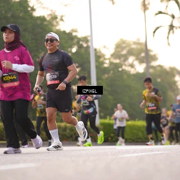 Runner Photo 6406473