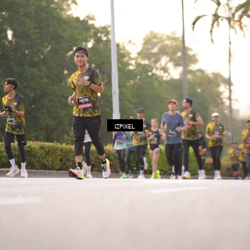 Runner Photo 6406548