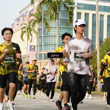 Runner Photo 6406567