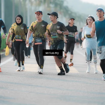 Runner Photo 6406628