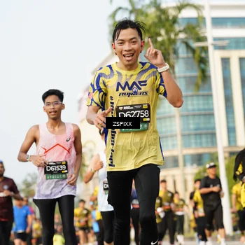 Runner Photo 6406657