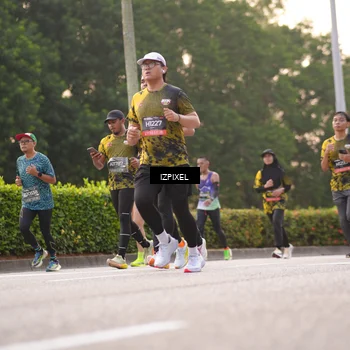 Runner Photo 6406659