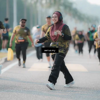 Runner Photo 6406696