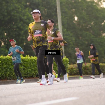 Runner Photo 6406706