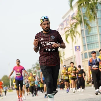 Runner Photo 6406736