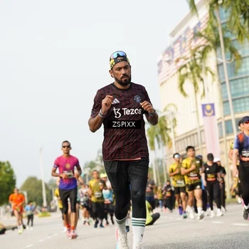 Runner Photo 6406737