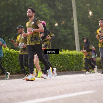 Runner Photo 6406752