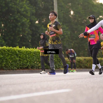 Runner Photo 6406762