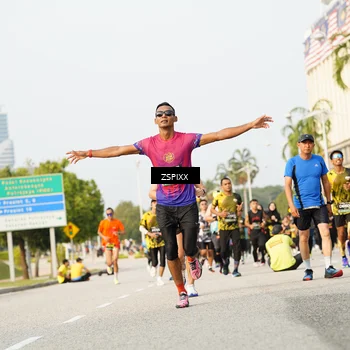 Runner Photo 6406797