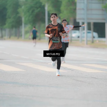 Runner Photo 6406889