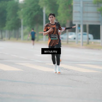 Runner Photo 6406894