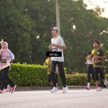 Runner Photo 6406947