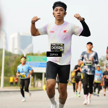 Runner Photo 6407007