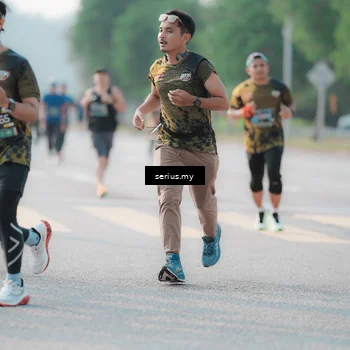 Runner Photo 6407023
