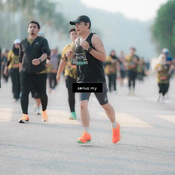 Runner Photo 6407044