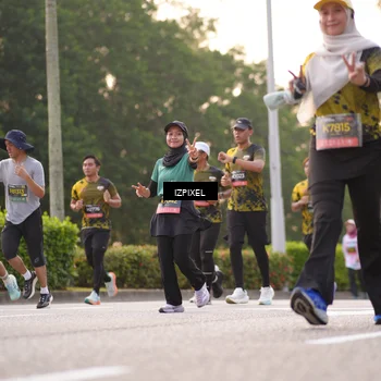 Runner Photo 6407080