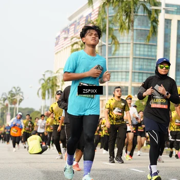 Runner Photo 6407093