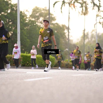 Runner Photo 6407157