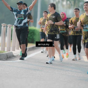 Runner Photo 6407228