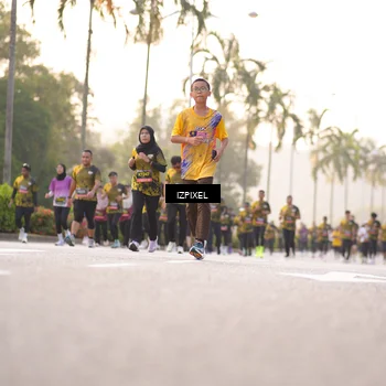 Runner Photo 6407243