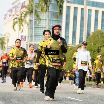Runner Photo 6407301