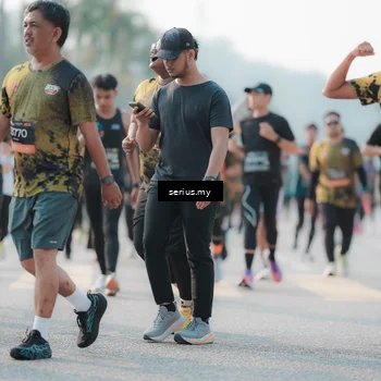 Runner Photo 6407312