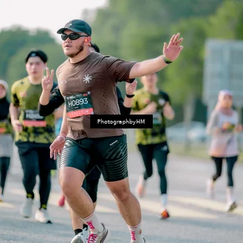Runner Photo 6407323