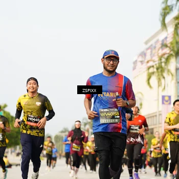 Runner Photo 6407344