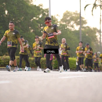 Runner Photo 6407444