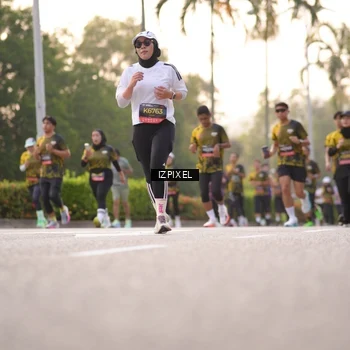 Runner Photo 6407627