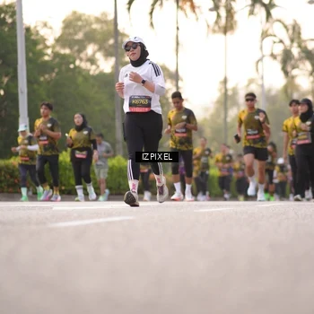 Runner Photo 6407638