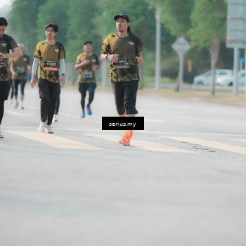 Runner Photo 6407666