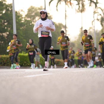 Runner Photo 6407670