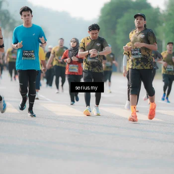 Runner Photo 6407680