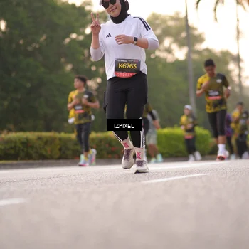 Runner Photo 6407702