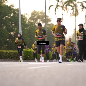 Runner Photo 6407742