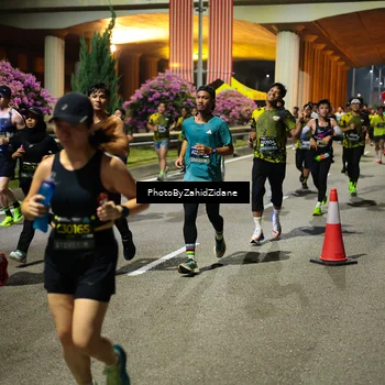 Runner Photo 6407875
