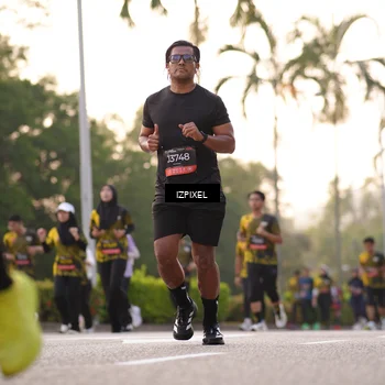 Runner Photo 6407911