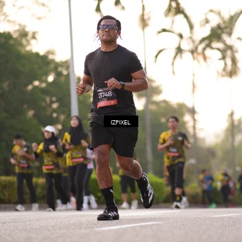 Runner Photo 6407914
