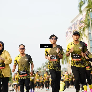 Runner Photo 6407918