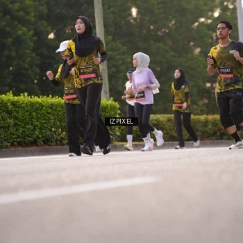 Runner Photo 6407950