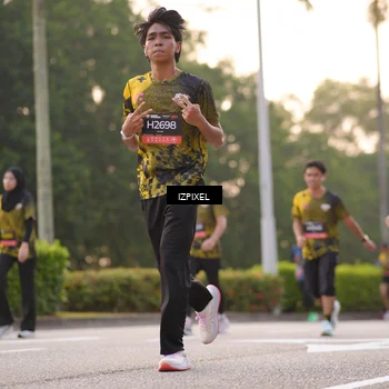 Runner Photo 6407996