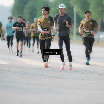 Runner Photo 6408010