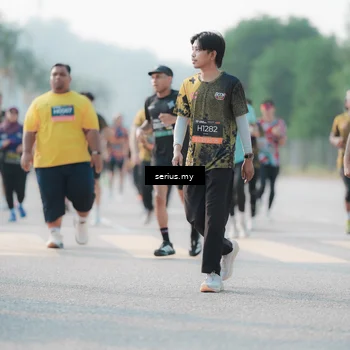 Runner Photo 6408021