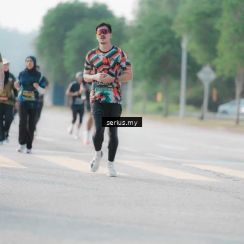 Runner Photo 6408053